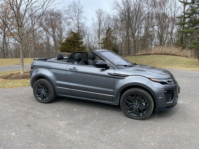 Illustration for article titled At $53,000, Could This 2017 Land Rover Evoque Make You Woke?